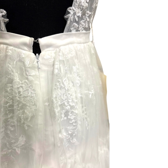 Spaghetti Straps Tulle A-line Wedding Dresses | Deep V-neck Pleated Bridal Gowns - Picture 9 of 16